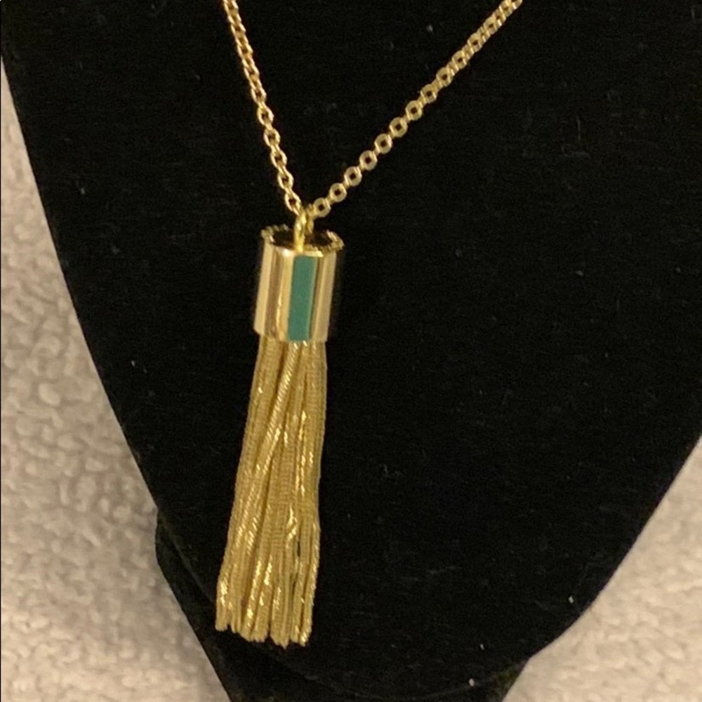 Victoria SECRET NECKLACE WITH TASSEL